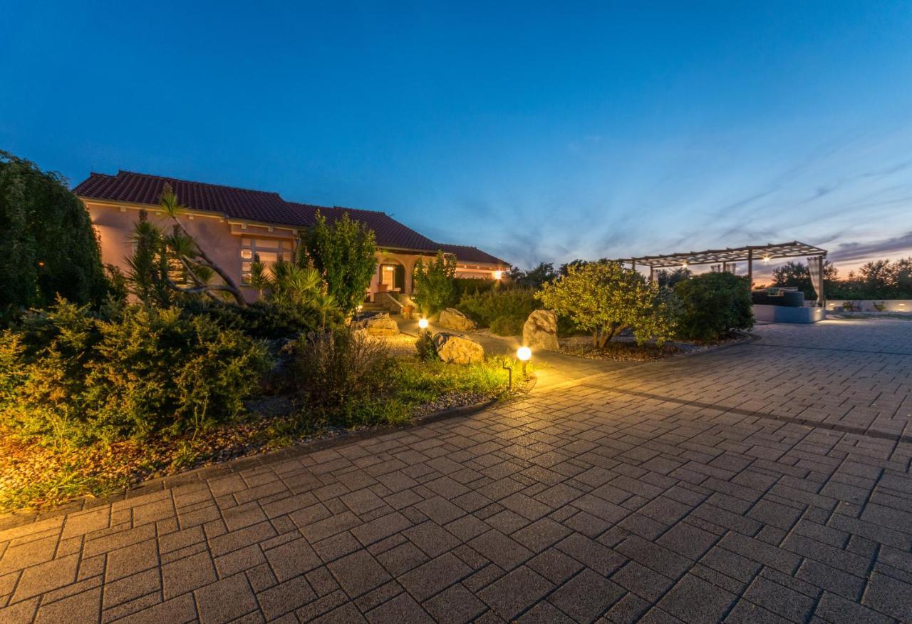 Villa Perini Dvori Donji Zemunik Exterior photo